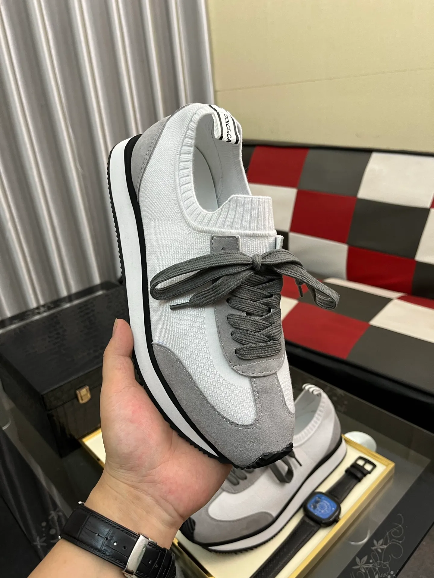 Men's Men's Shoes💰420⌚️⌚️••Dolce&Gabbana••DG✔️High-end men's sports and casual shoes. Original goods from top counters. Original imported cowhide, multi-material splicing design ➕Imported cowhide lining, cowhide feet ➕Original TPR elastic outsole. Size: 36-46🔟Colors available